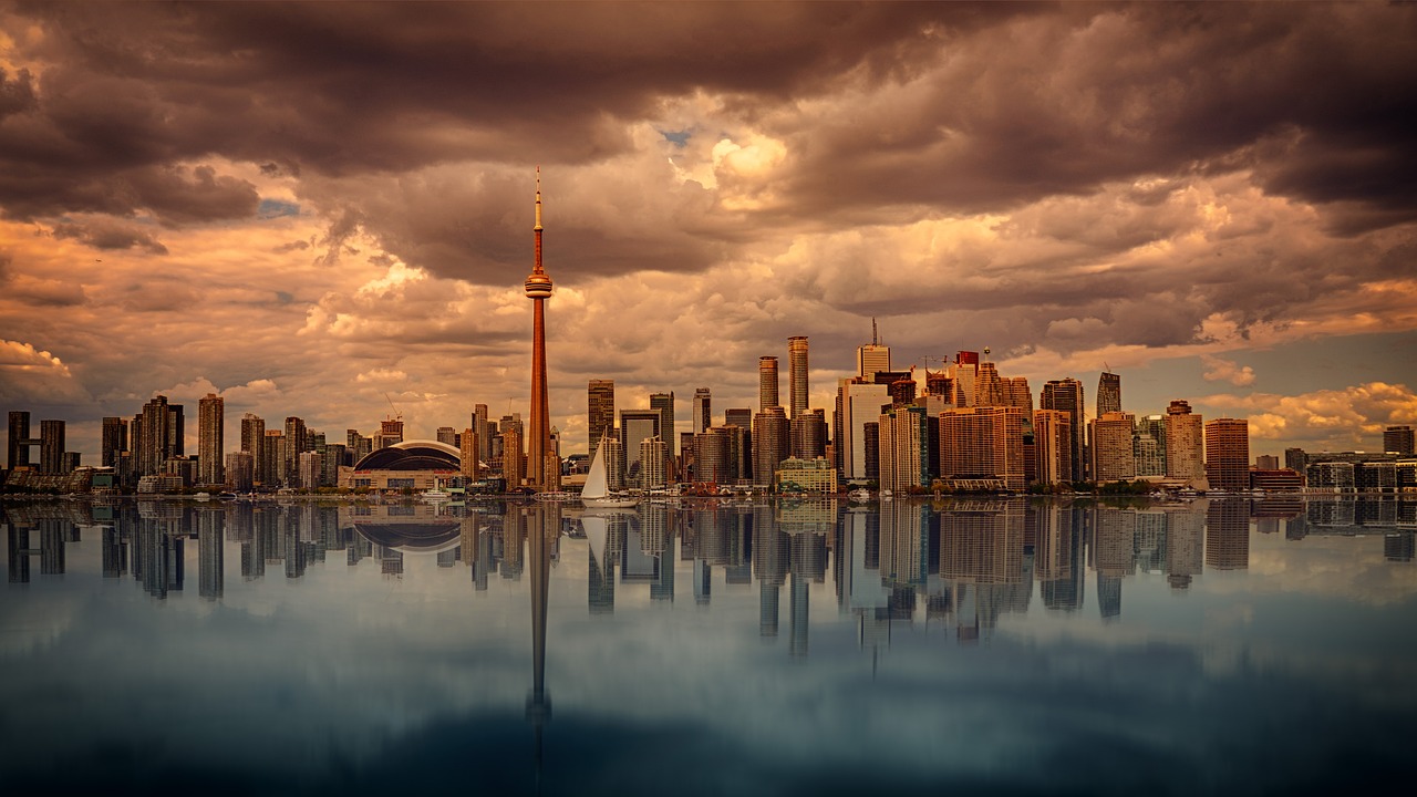 Toronto and Surroundings in 8 Days: City, Nature, and Culinary Delights